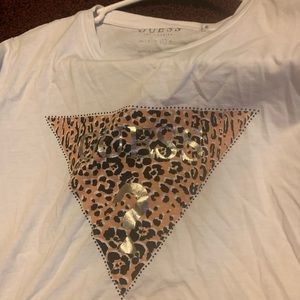 guess cheetah print gold tee shirt/ large/